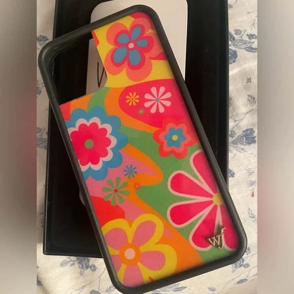Wildflower iphone 12 case - Picture 2 of 3